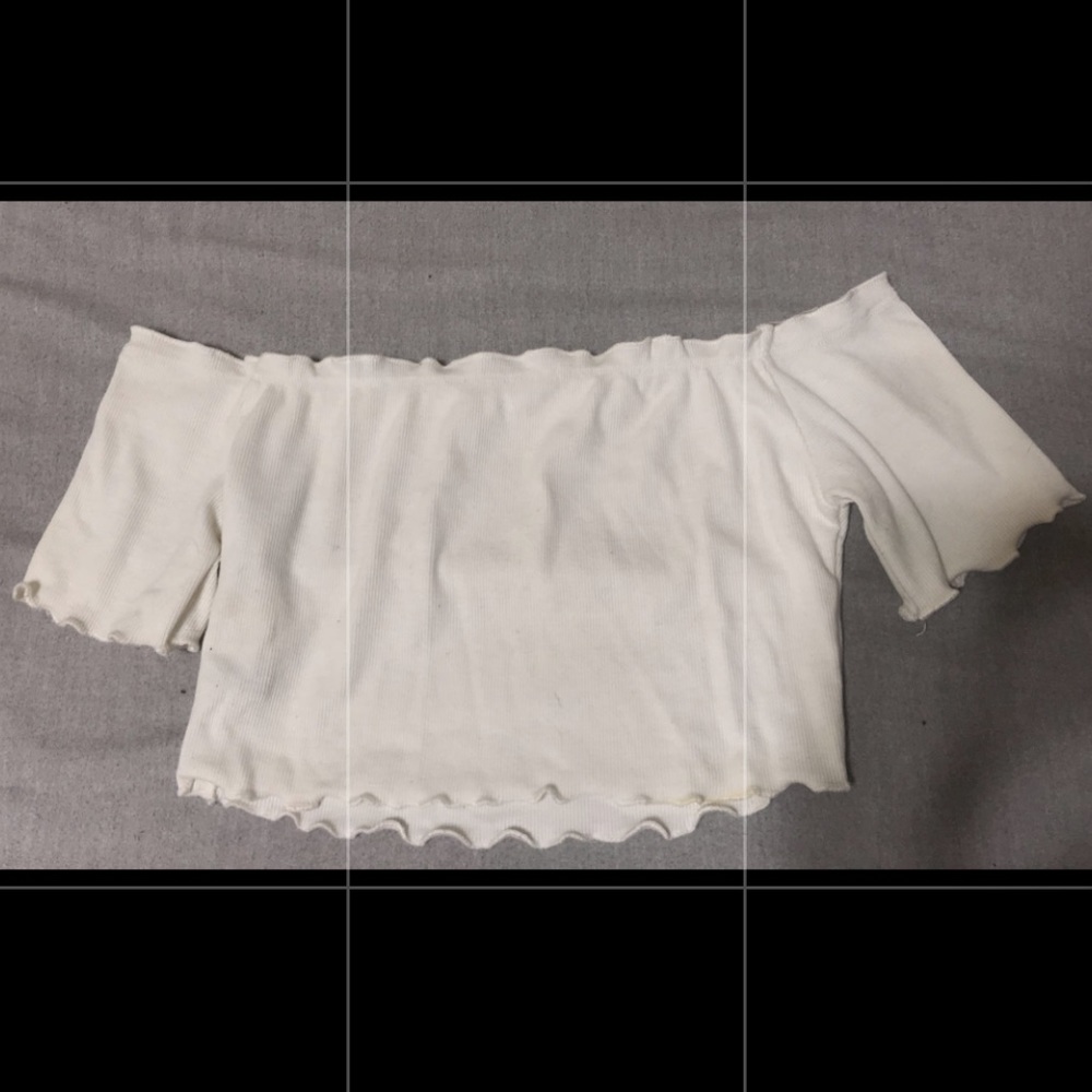 Sleeveless cropped top